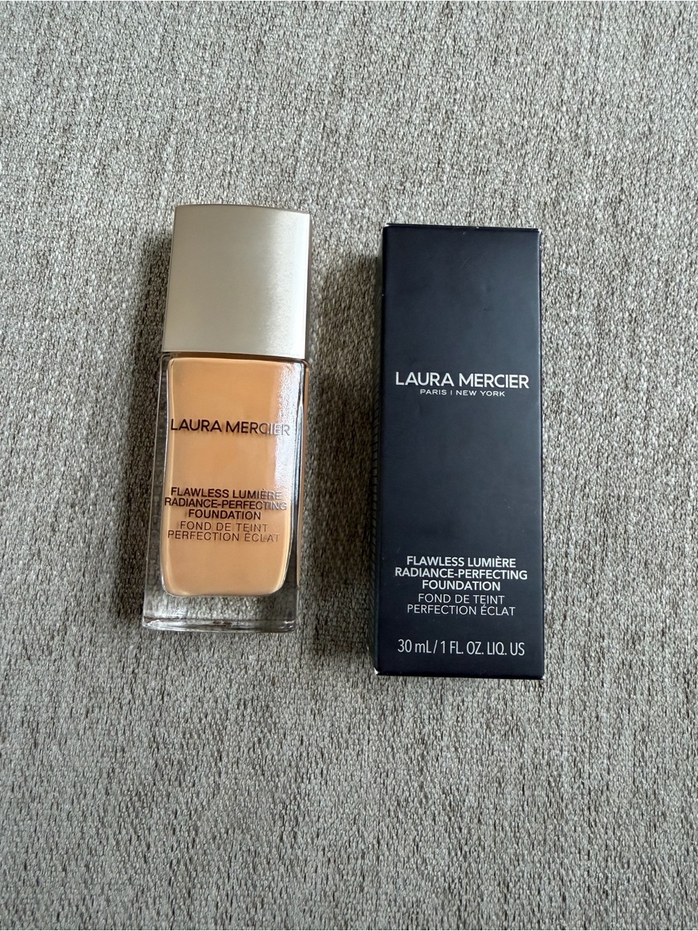 Laura Mercier Flawless Lumière Foundation - shade 2w2